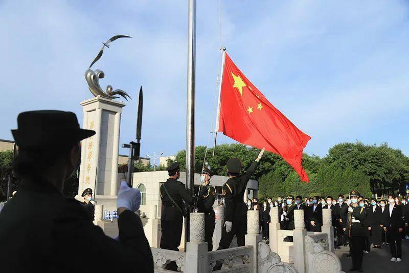 求一部总裁文，女主闺蜜好像姓黎，女主闺蜜的哥哥因为与女主闺蜜家有仇，从小讲女主闺蜜抱走了，求助！游戏画面