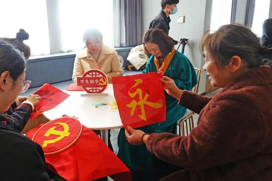 《问苍茫》能媲美《觉醒年代》,看教员和陈独秀的出场就知道了